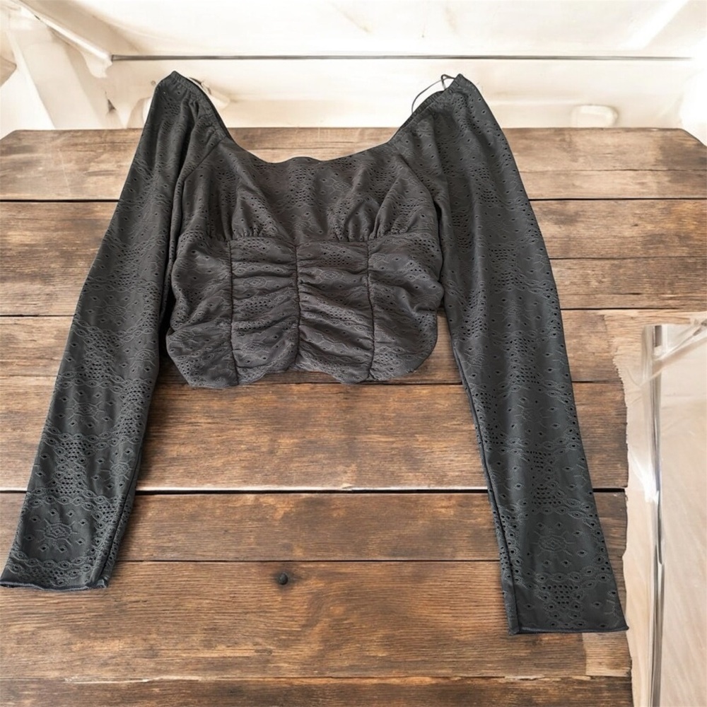 URBAN Romantics Gray Ruched Long Sleeve Crop Top, Size S